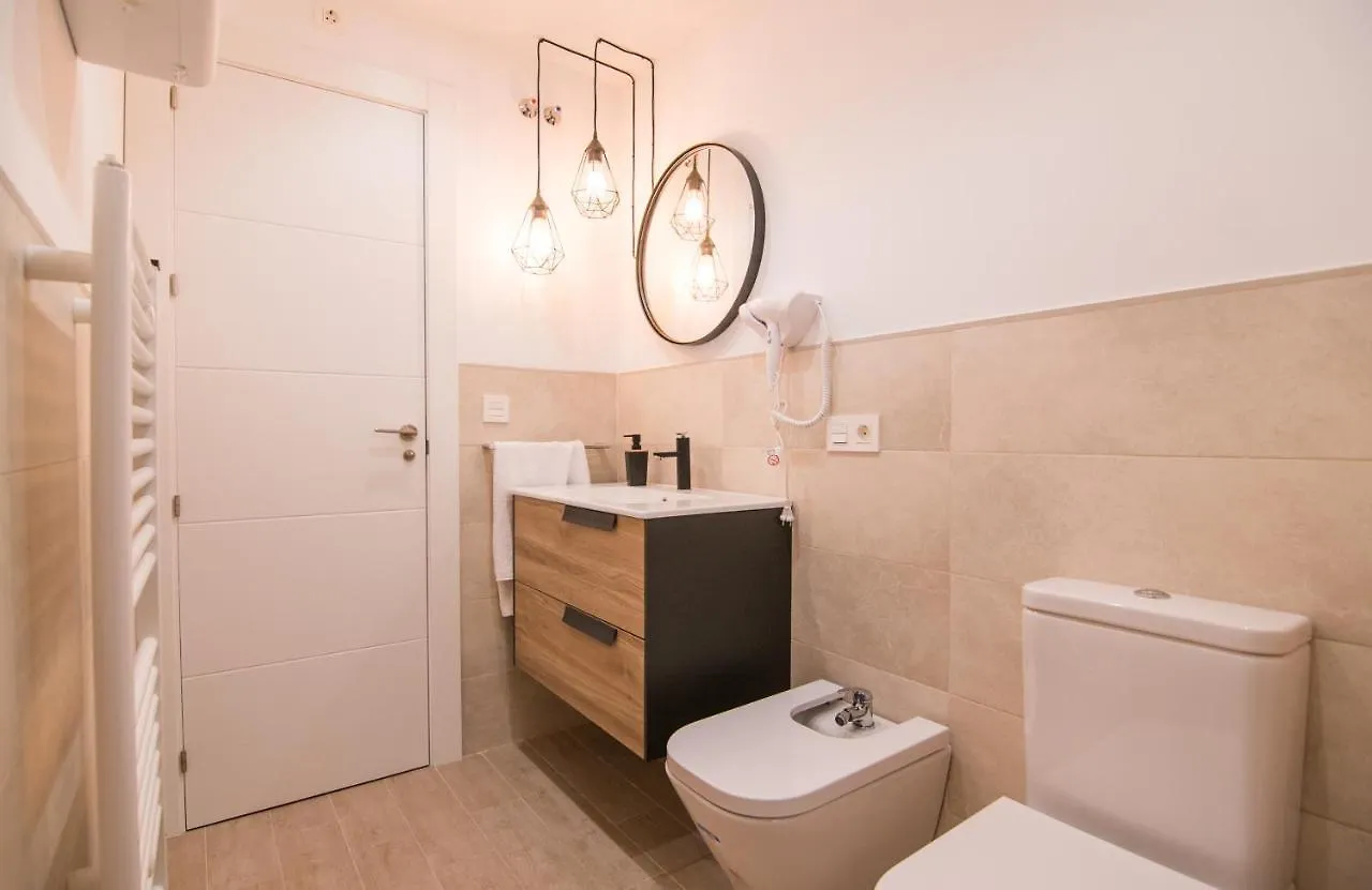 Tuguest Station Apartment Granada 0*,